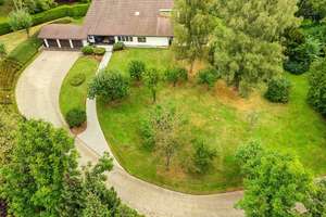 Anmutiges Villenanwesen im Bungalowstil mit parkähnlichem Grundstück inmitten der Stadt Altenkirchen – Die vollständige Adresse der Immobilie erhältst du vom Anbieter., 57610 Altenkirchen (Westerwald) – Vorschaubild 6