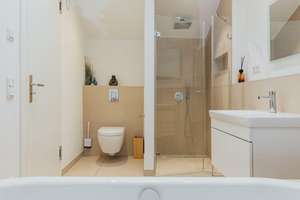 Architektonisches Townhouse auf parkähnlichen Grundstück - neuwertig, großzügig & familienfreundlich – Die vollständige Adresse der Immobilie erhältst du vom Anbieter., 22587 Blankenese, Hamburg – Vorschaubild 10