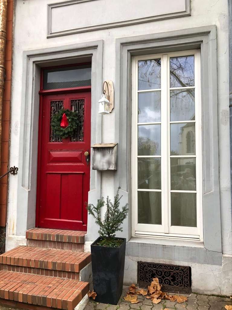 Immobilie in Saarlouis - Gepflegtes Reihenmittelhaus in zentraler Lage von Roden - Bild 0