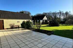 Gepfl. Haus mit tollem Grundstück, schöner Garage, Keller und neuem Dach – Steinburg (Kreis) – Vorschaubild 19