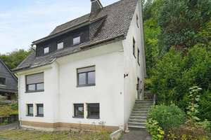 Ausbauhaus mit Ausblick in schmucker, sauerländer Lage! – Die vollständige Adresse der Immobilie erhältst du vom Anbieter., 59939 Olsberg – Vorschaubild 2