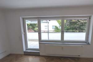 Großzügige 2-Zimmer-Dachterrassenwohnung mit Hobbyraum in begehrter Lage von München-Solln
