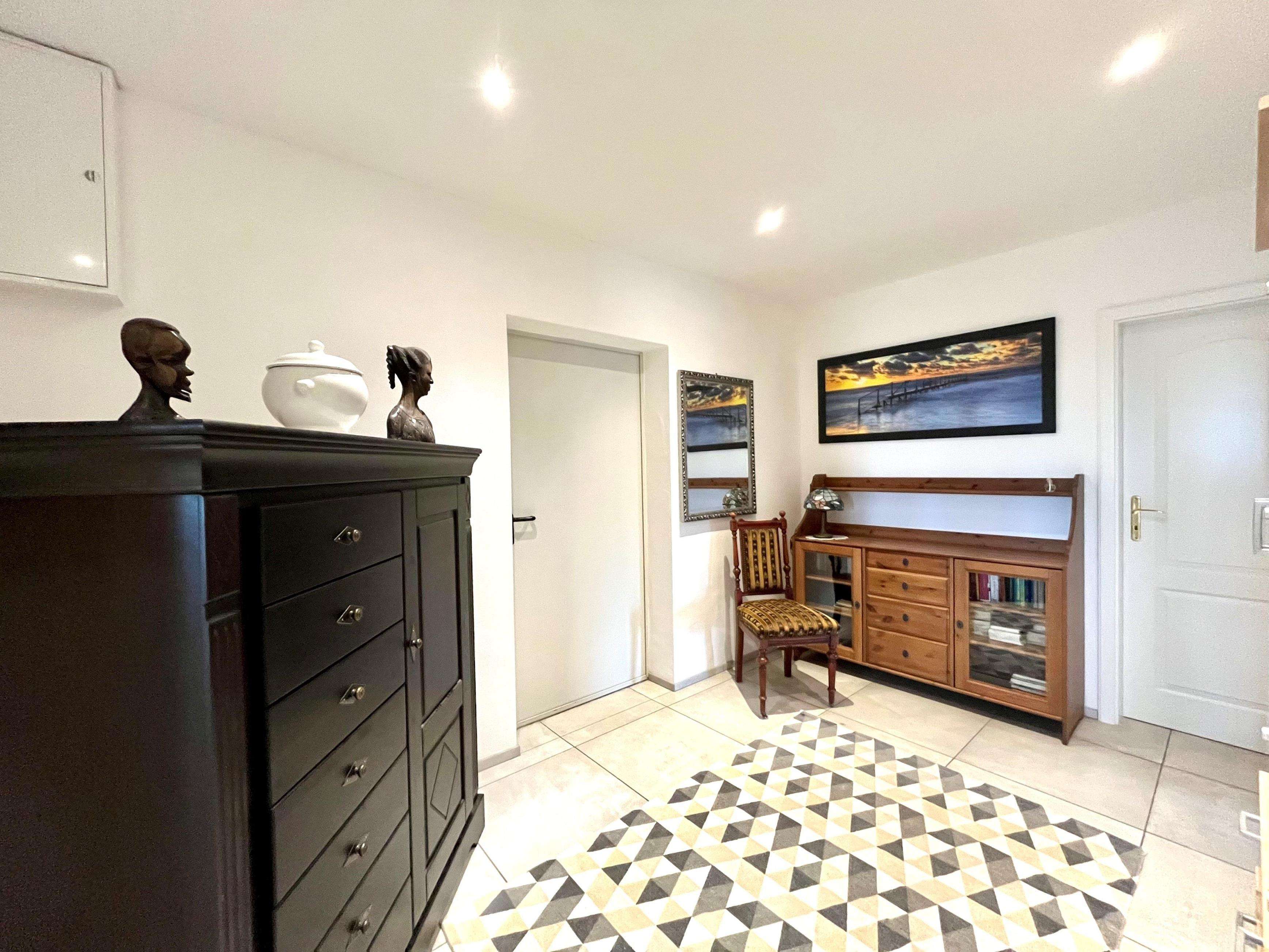 Immobilie in Tönning - Ebenerdiges Wohnen unter Reet! Zur Ferienvermietung geeignet! - Bild 2