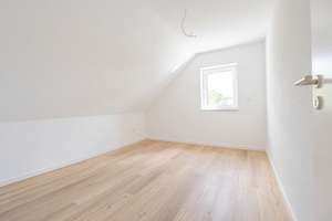 Helle und moderne 3-Zimmer DG-Wohnung in bester Lage! – Reutlinger Straße 123, 70597 Waldau, Stuttgart – Vorschaubild 3