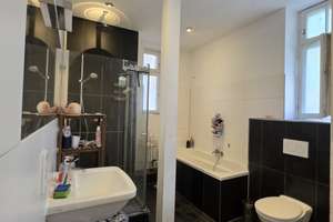 HELLES WG-ZIMMER | ALTBAU | EINBAUKÜCHE | BALKON | TOP LAGE | 5ER WG | SUPER ANBINDUNG AN ÖPNV – Die vollständige Adresse der Immobilie erhältst du vom Anbieter., 70190 Kernerviertel, Stuttgart – Vorschaubild 5
