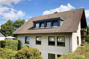 Goslar: Zweifamilienhaus mit Einliegerwohnung oder Büro im Souterrain in gefragter Lage! – Goslar (Kreis) – Vorschaubild 1