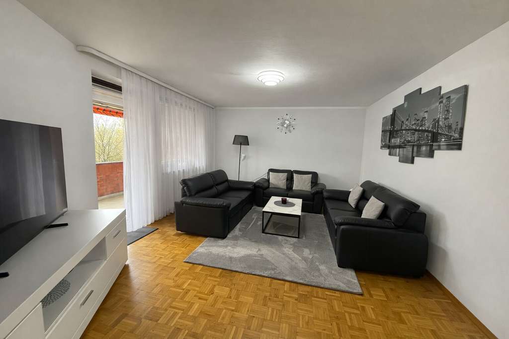 Immobilie in Ahrensburg - Großzügige vermietete Wohnung in gefragter Lage von Ahrensburg - Bild 2