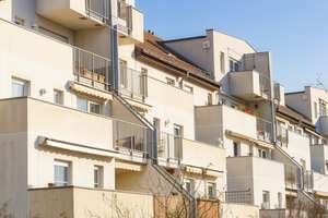 Blick ins Rosental - leerstehende 2 Zimmerwohnung mit großem Balkon! – Kirschbergstraße 24, 4159 Möckern, Leipzig – Vorschaubild 2
