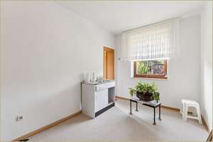 Charmantes Reihenmittelhaus mit Garten in ruhiger Lage von Essen-Bochold – Die vollständige Adresse der Immobilie erhältst du vom Anbieter., 45355 Bochold, Essen – Vorschaubild 10