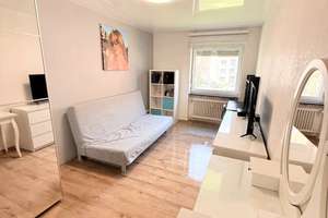 Stilvoll modernisierte Wohnung mit Balkon und Einbauküche in Düsseldorf  – Die vollständige Adresse der Immobilie erhältst du vom Anbieter., 40589 Holthausen, Düsseldorf – Vorschaubild 13