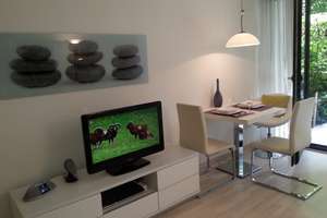 Möbliert: helle Terrassenwohnung am Luitpoldpark, U3/U8 und Tram 27 vor der Tür - we speak English – Schleißheimer Str. 276, 80809 Am Luitpoldpark, München – Vorschaubild 8