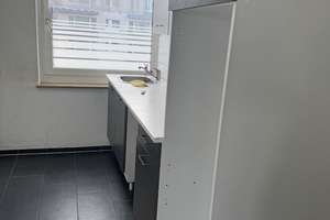 MT an CS 28.4. zum 16.5 Stilvolle 2 Zimmer Wohnung mit Balkon – Büdinger Str. 9, 61118 Bad Vilbel – Vorschaubild 3