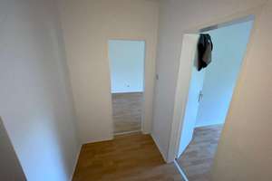 Balkonwohnung mit 3 Zimmern im 3. Obergeschoss in Bremen-Vahr – Kurt-Schumacher-Allee 38, 28327 Neue Vahr Südost, Bremen – Vorschaubild 4