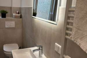 Exklusive 2-Zimmer-Wohnung im Herzen von Eller komplett renoviert, sofort bezugsfrei! Balkon, ruhig – Gertrudisplatz 32, 40229 Eller, Düsseldorf – Vorschaubild 8