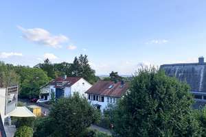 Exklusive 3,5-Zimmer-Maisonettewohnung mit Galerie, zwei Balkonen und traumhaftem Ausblick ins Grüne