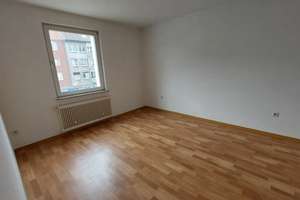 ***Im Herzen von Bochum*** schöne helle Etagenwohnung in Citynähe – Die vollständige Adresse der Immobilie erhältst du vom Anbieter., 44793 Kruppwerke, Bochum – Vorschaubild 3