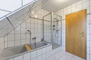 Langel: bezugsfreie 3-Zi. Maisonette-Wohnung mit Stellplatz,  Balkon + EBK! – Die vollständige Adresse der Immobilie erhältst du vom Anbieter., 51143 Langel, Köln – Vorschaubild 11