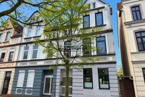 PROVISIONSFREI ! modernisiertes Stadthaus / Wohnen & Arbeiten m.v. Potenzial, auch ideal f. Familien