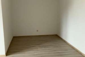 Zentral gelegene 1-Zimmer-Balkonwohnung mit neuem Wannenbad und Vinylboden – Weseler Straße 73, 47169 Marxloh, Duisburg – Vorschaubild 6