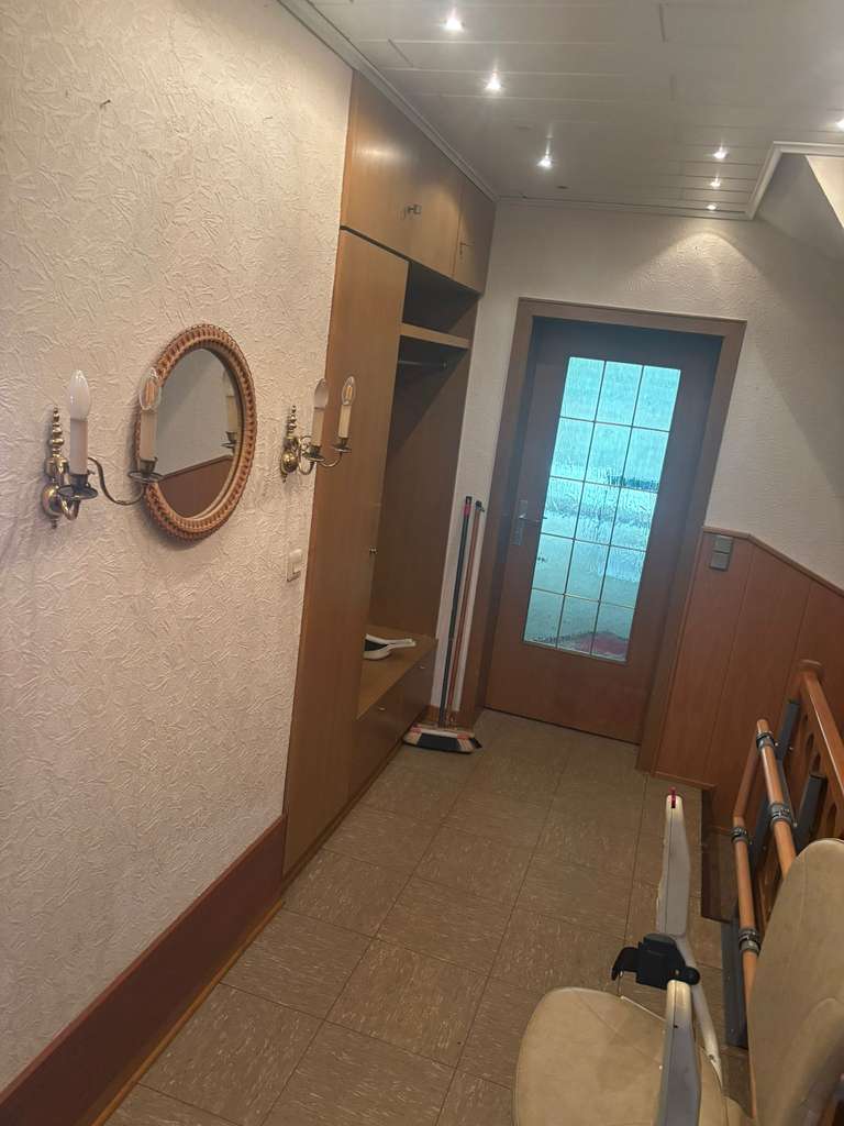 Immobilie in Gütersloh - Charmante Doppelhaushälfte zum Renovieren – ideale Gelegenheit! - Bild 2