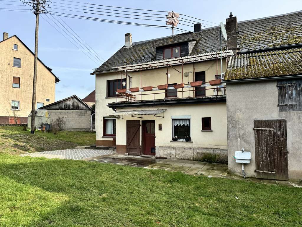 Immobilie in Dürrholz - Ihr Garten Eden! Bauernhaus mit 3.359 m² Grundstück, Nebengebäuden & Platz für Tiere und Hobby - Bild 3