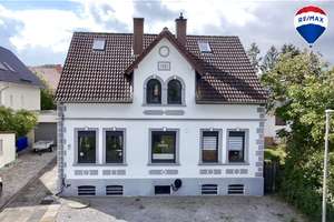 Großzügiges 1–2-Familienhaus mit flexibler Mehrgenerationennutzung in Detmold – Die vollständige Adresse der Immobilie erhältst du vom Anbieter., 32758 Detmold – Vorschaubild 1