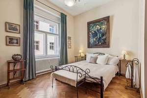 Architektonisches Highlight - luxuriöse Altbauwohnung im Herzen von Augsburg – Die vollständige Adresse der Immobilie erhältst du vom Anbieter., 86150 Bahnhofs-, Bismarckviertel, Augsburg – Vorschaubild 6