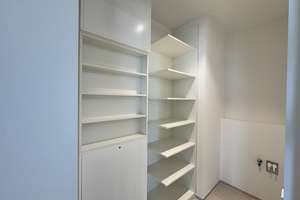 FOUR: Stilvolles Apartment mit Taunusblick – 60315 Innenstadt, Frankfurt am Main – Vorschaubild 8