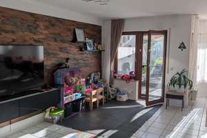 Attraktives 5-Zimmer-Reihenendhaus mit EBK, Partykeller und Garten in Gaggenau – Die vollständige Adresse der Immobilie erhältst du vom Anbieter., 76571 Gaggenau – Vorschaubild 4