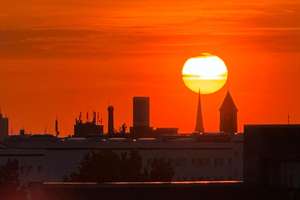 TOP * 3 Zimmer Penthouse * Terrasse Süd-/West * Einbauküche * Einbauschränke * TG SP – Landsberger Allee 28,28A-28C, 10249 Friedrichshain, Berlin – Vorschaubild 1