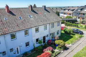 Reihenmittelhaus mit kleinem Garten, Garage und solider Substanz in ruhiger Lage – Die vollständige Adresse der Immobilie erhältst du vom Anbieter., 66953 Pirmasens, Pirmasens – Vorschaubild 26