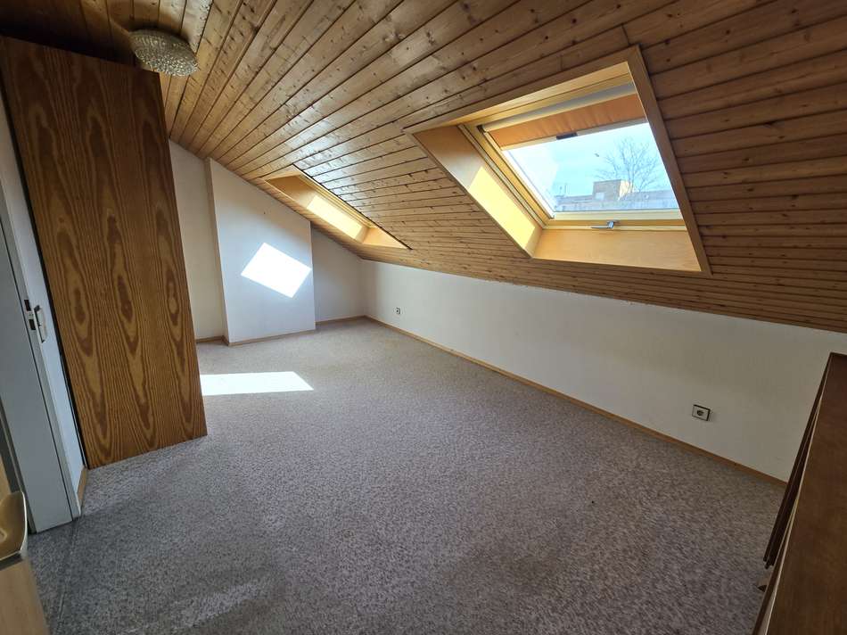 DG rechts Zimmer..