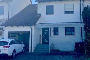 Das Reihenhaus liegt in hervorragender ruhiger Lage im Berkacher Grund in Ehingen. – Primelweg 8, 89584 Ehingen (Donau) – Vorschaubild 1