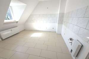 Helle, geräumige, vollständig renovierte 4,5 Zimmer Wohnung mit Gartennutzung – Rüttgergasse 1, 45889 Horst, Gelsenkirchen – Vorschaubild 2