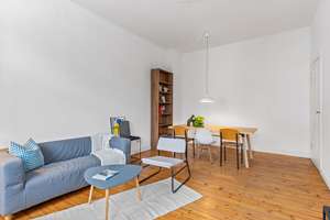 Zeitloser Altbaucharme in Friedrichshain: Bezugsfreie 2-Zimmer-Wohnung im beliebten Nordkiez – 10247 Friedrichshain, Berlin – Vorschaubild 17
