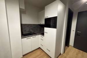 Modernes studentisches Wohnen: Hochwertige 2er-WG-Wohnung mit großer Loggia und Blick ins Grüne – 60528 Niederrad, Frankfurt am Main – Vorschaubild 5