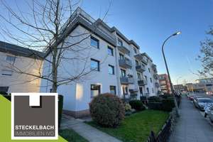 Helle Dachgeschosswohnung mit Sonnenterrasse