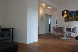 2 Zimmer Dachgeschoss Wohnung mit Balkon Düsseldorf – Die vollständige Adresse der Immobilie erhältst du vom Anbieter., 40217 Unterbilk, Düsseldorf – Vorschaubild 4