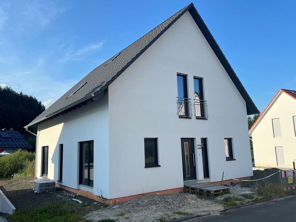 Immobilie in Hoppstädten-Weiersbach - Einfamilienhaus mit Doppelgarage
-Massa-Haus- - Bild 0