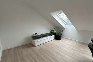Attraktive 3-Zimmer-Wohnung in ruhiger, bevorzugter Lage unweit des Gerichts – Gneisenaustr. 12, 41061 Gladbach, Mönchengladbach – Vorschaubild 2