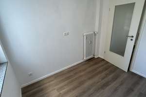 Frisch Modernisierte 2-Raum-Wohnung mit Balkon möchte gerne neu vermietet werden – Spervogelweg 18, 45279 Freisenbruch, Essen – Vorschaubild 9