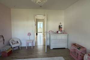 **Begehrte Lage - Bergheim ** Moderne und großzügige DHH  / EBK / Garten / Garage! – Waldkauzstr. 33, 86199 Bergheim, Augsburg – Vorschaubild 15
