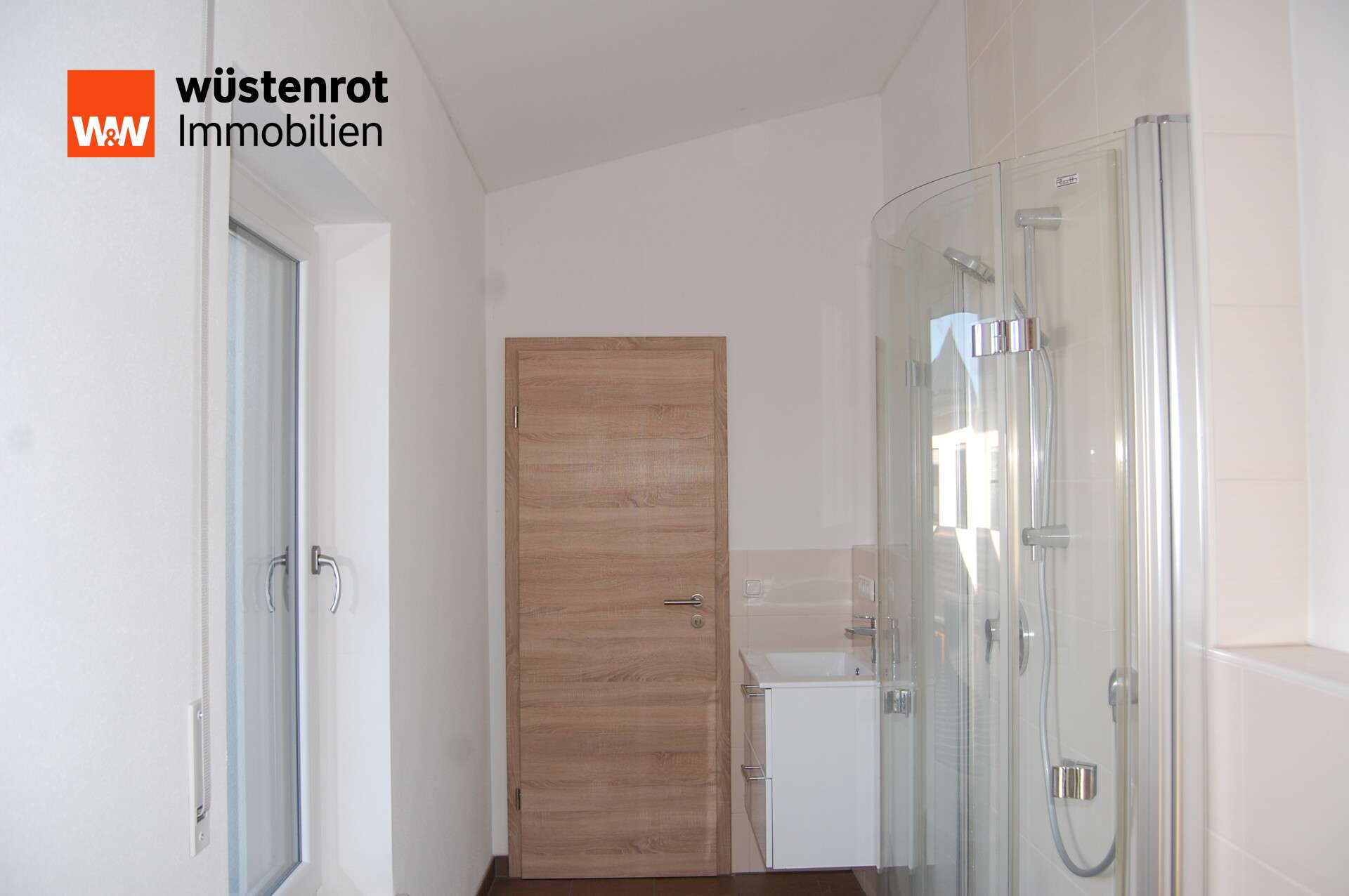 Immobilie in Aholfing - Neuwertiges, modernes Einfamilienhaus auf 1.400 m² Grundstück mit Pool & Doppelgarage – Aholfing - Bild 6