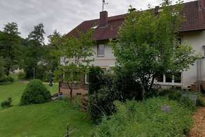 Charmantes Landhaus mit Nebengebäude in idyllischer Alleinlage - bestens zur Pferdehaltung geeignet! – Die vollständige Adresse der Immobilie erhältst du vom Anbieter., 91469 Hagenbüchach – Vorschaubild 1