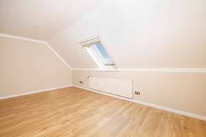 Maisonette-Wohnung mit ca. 170 m², Balkon und zwei Tiefgaragenstellplätzen in Hamburg-Meiendorf – Die vollständige Adresse der Immobilie erhältst du vom Anbieter., 22145 Rahlstedt, Hamburg – Vorschaubild 15