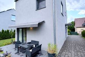 Neuwertiges Einfamilienhaus mit Lichthof, Garten, Aufzugschacht und barrierearmer Planung – Die vollständige Adresse der Immobilie erhältst du vom Anbieter., 12349 Britz, Berlin – Vorschaubild 50