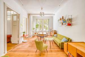 ⭐ Beautiful 3 room Altbau moments from Maybachufer.  Traditional charm meets modern comfort ⭐