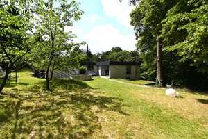 **** Zeitlose Bauhaus-Architektur in naturnaher Lage....***** – Wuppertal – Vorschaubild 1