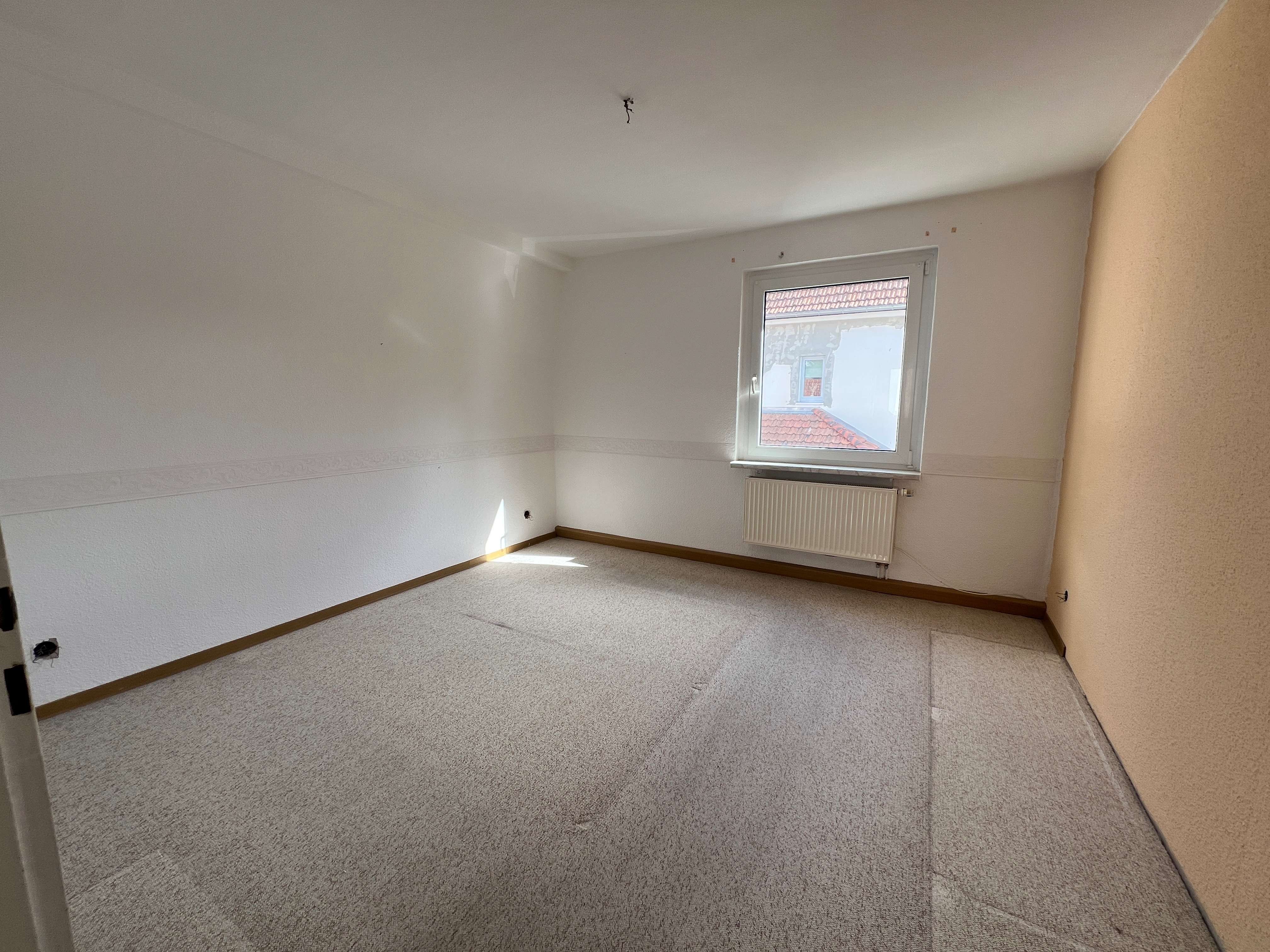 Immobilie in Oppurg - Einfamilienhaus mit großem Gartengrundstück und Nebengelass in Pößneck/OT Schlettwein - Bild 3