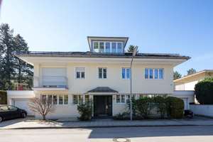 Repräsentatives 3 Familienhaus mit Topausstattung, großer Garten, Indoor Pool – Die vollständige Adresse der Immobilie erhältst du vom Anbieter., 81377 Großhadern, München – Vorschaubild 2